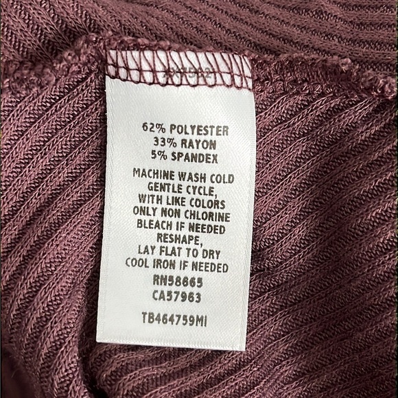 Treasure & Bond Soft Ribbed Dolman Sleeve Cropped Top in Eggplant - NWOT - Small - Picture 7 of 7